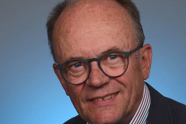Dr. Wolfgang Reuter